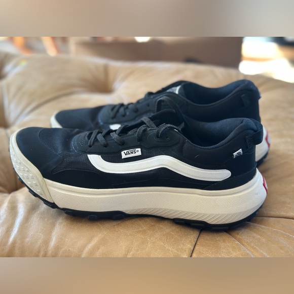 MTE cross path water resistant shoe - Picture 2 of 4